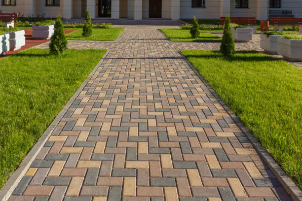 Best Permeable Paver Driveway  in Lakefield, MN